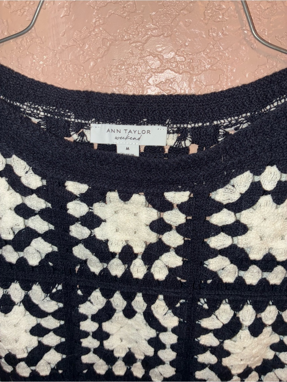 Ann Taylor Weekend Navy & White Granny Square Crochet
Geo Sweater Shell Vest - Picture 5 of 7